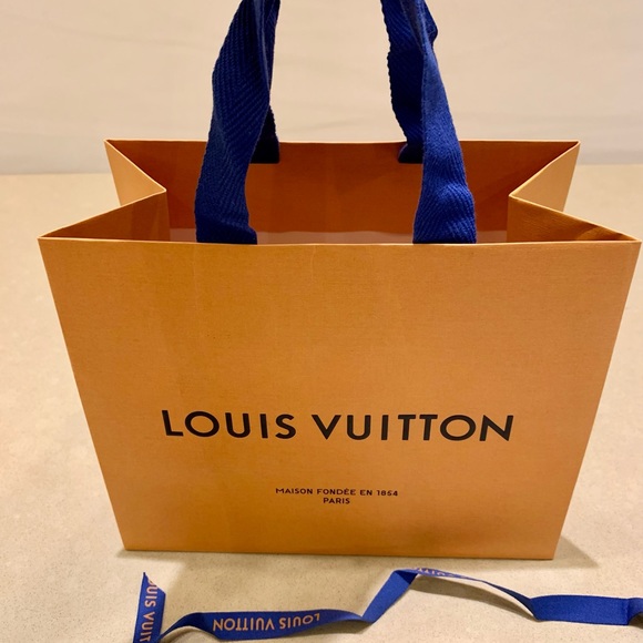 Authentic Louis Vuitton bag with Ribbon - Picture 3 of 11